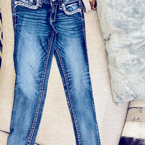 (Item no. 9) Skinny Jeans - Picture 2 of 3